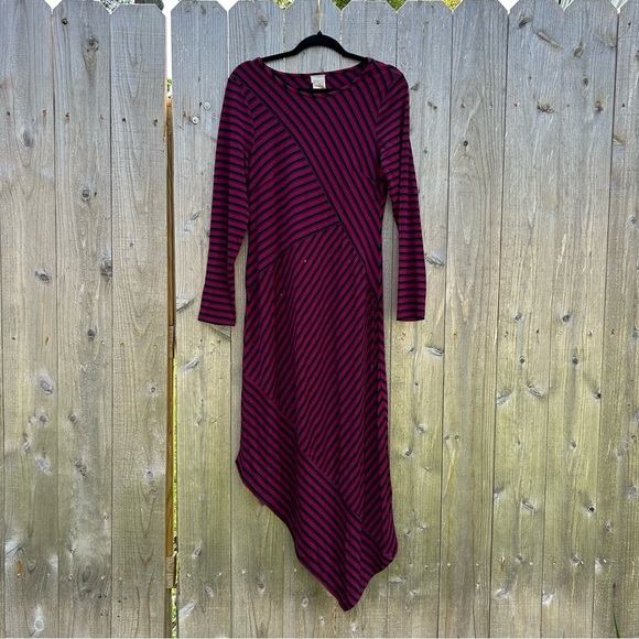 Chico’s Striped Asymmetrical-Hem Maxi Dress Size 4/6 NWT small - Picture 3 of 8